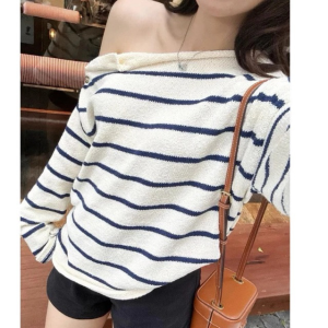 Áo len rộng cho nữ mềm mại, thoải mái và thời trang, dễ phối đồ với quần jean, chân váy hoặc quần ống rộng