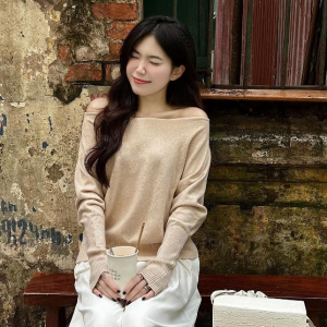 Áo len nữ trễ vai phong cách Hàn Quốc màu trắng, form ôm vừa